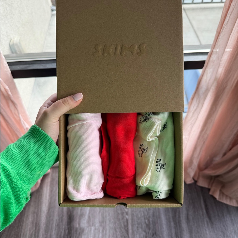 SKIMS Valentines Tank Set -